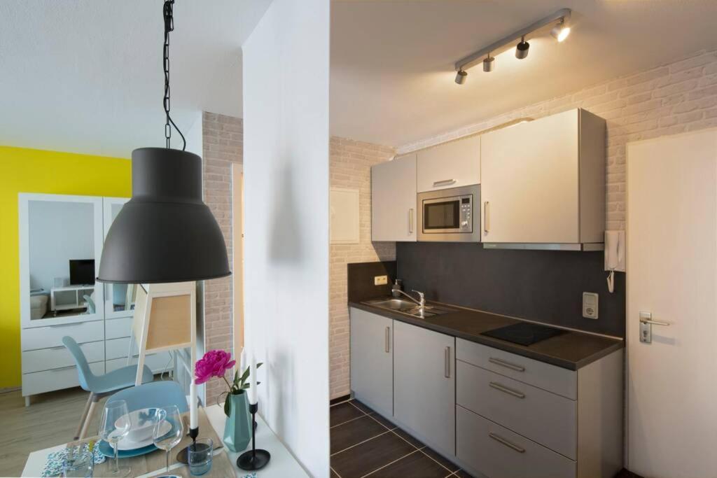 Exklusives Apartment Inklusive Netflix Und Parkplatz Karlsruhe Exteriör bild